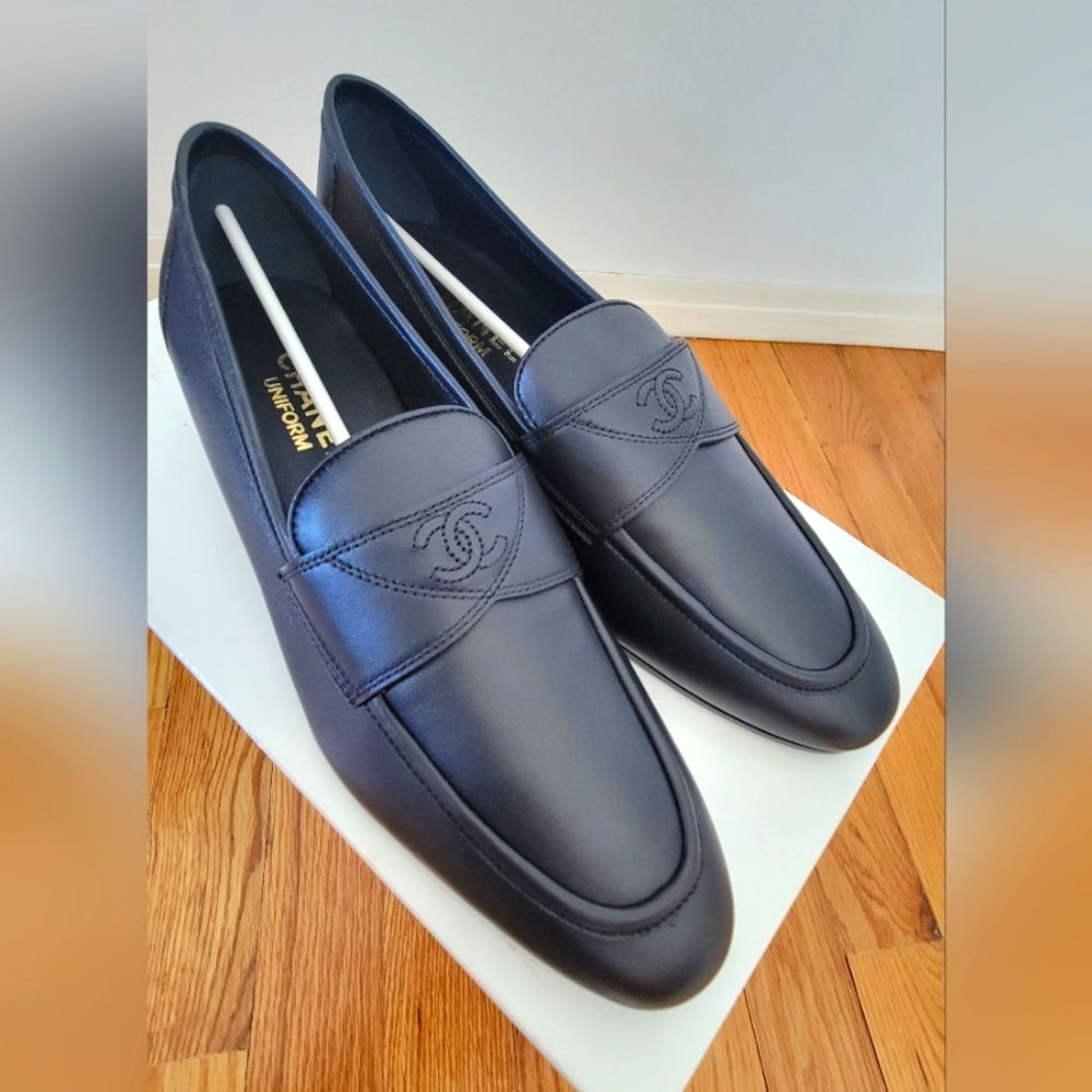CHANEL (Uniform) Calfskin Loafers
